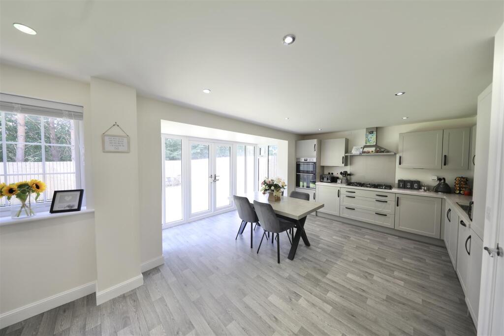 Broad Avenue, Hessle photo 2