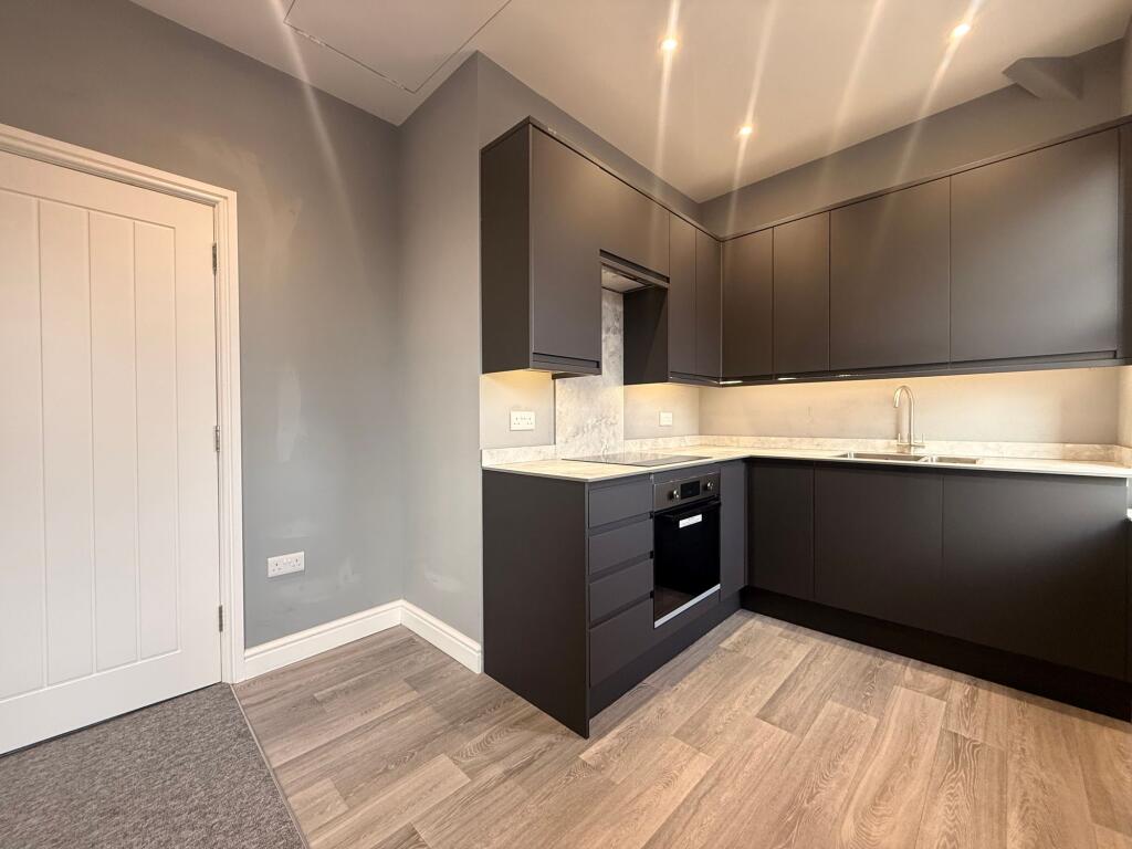 Apartment in Tonbridge - More