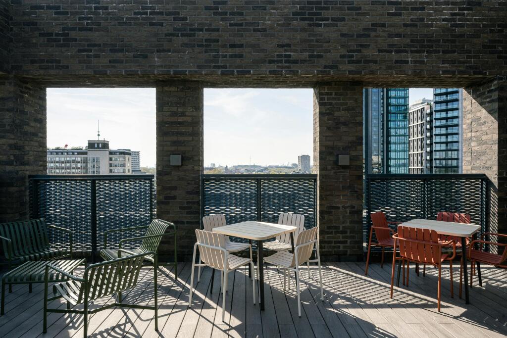 Vauxhall Walk_ Francesco Russo_WebSize_023.jpg
