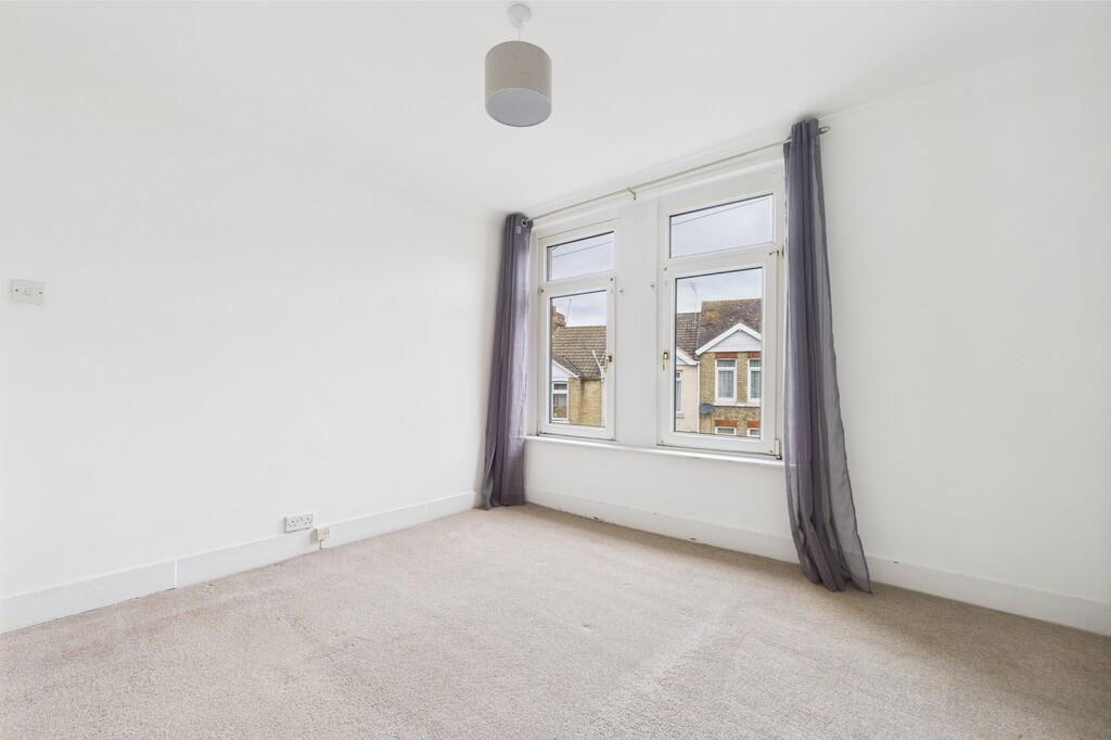 House in Canterbury - View 5