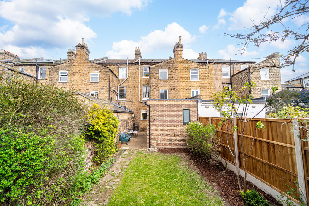 Apartment in London, Stroud Green - More