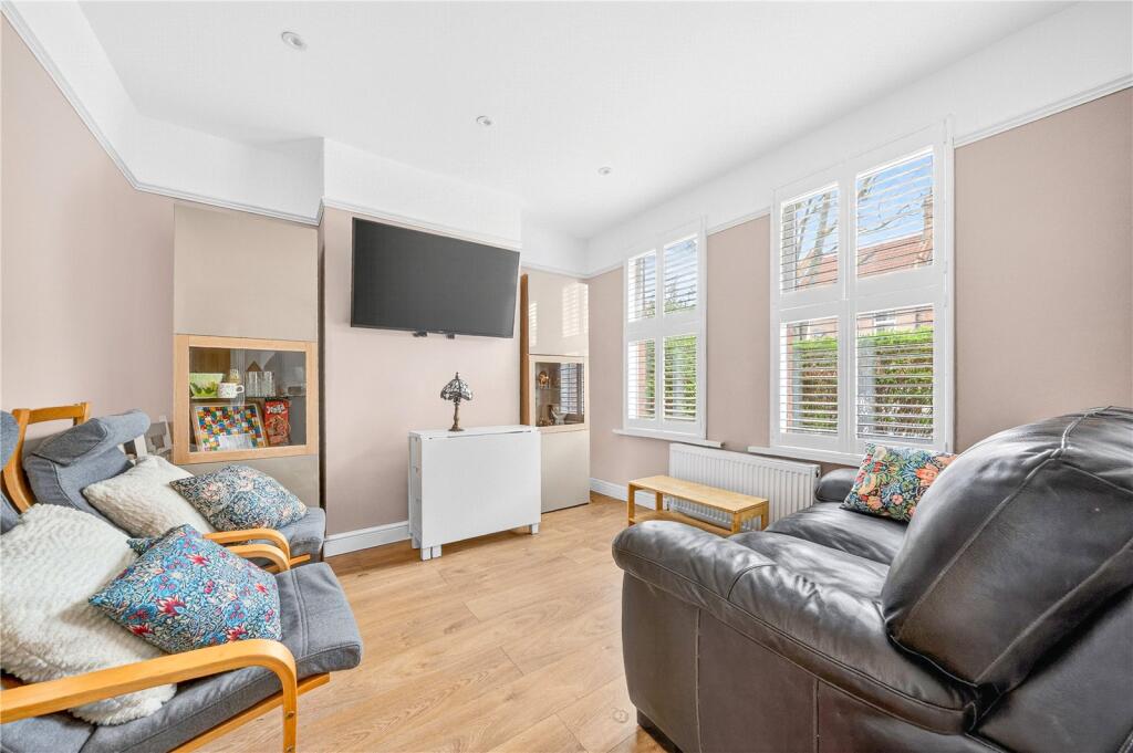 Apartment in London, Leyton - View 3