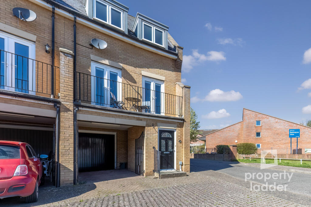 Mountbatten Drive, Sprowston, Norfolk photo 2