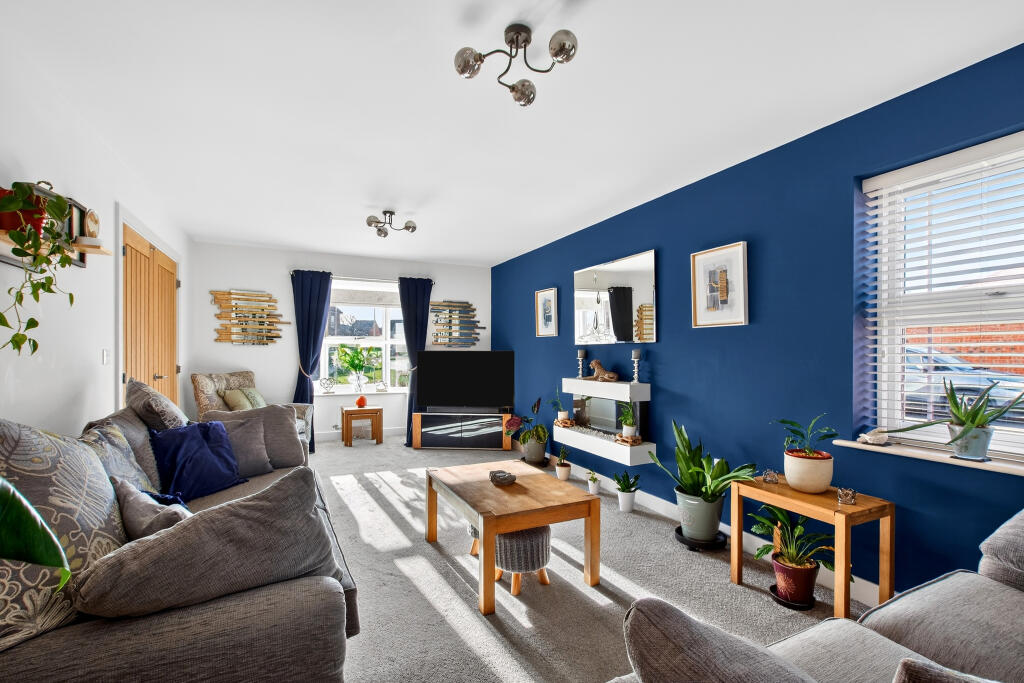 Holly Crescent, Louth, LN11 photo 3