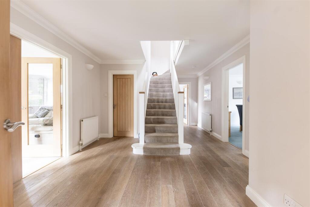 16 Culcabock Road, Inverness, IV2 3XQ photo 4
