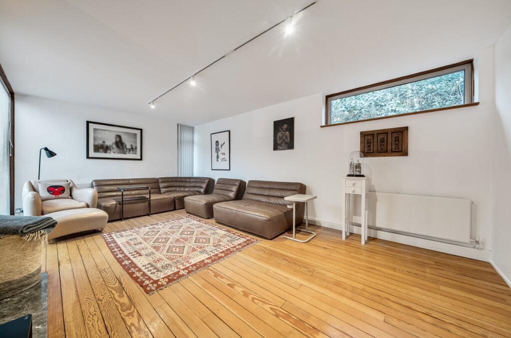 House in London, Poverest, Crofton - View 3