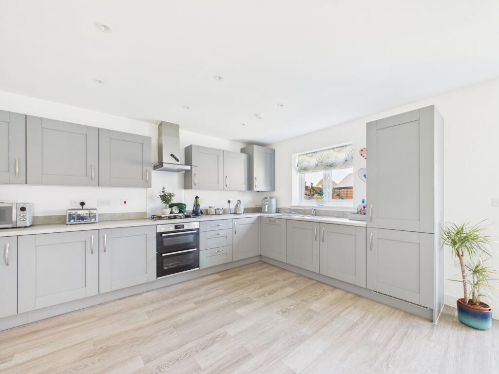 House in Tewkesbury, Twigworth Green, Twigworth - View 2
