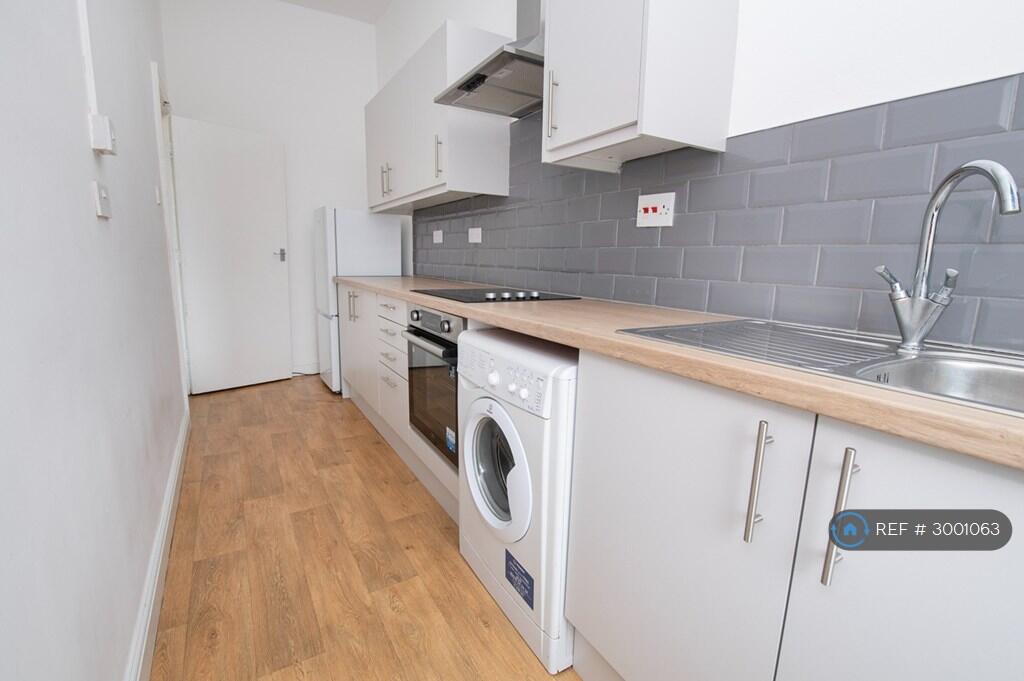 Apartment in York - View 2