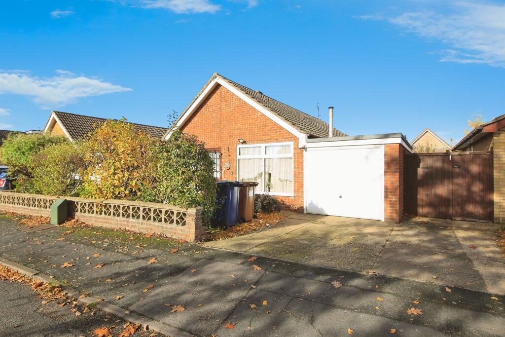 3-bed bungalow on Eastrea Road, Whittlesey, Peterborough, £239,995