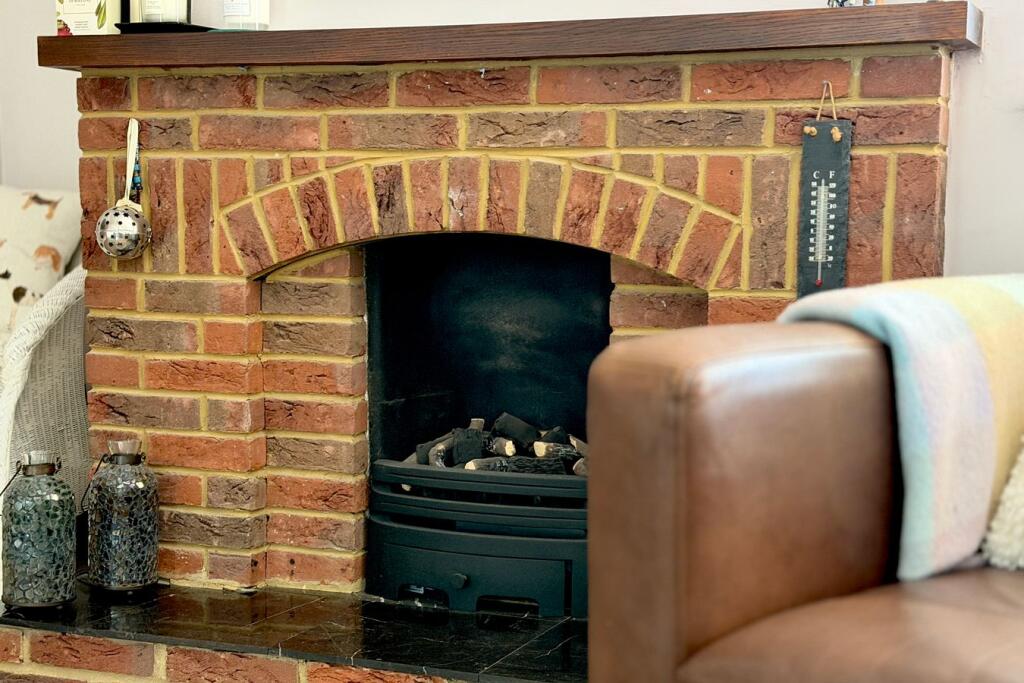 House in Surrey Heath, Surrey - View 5