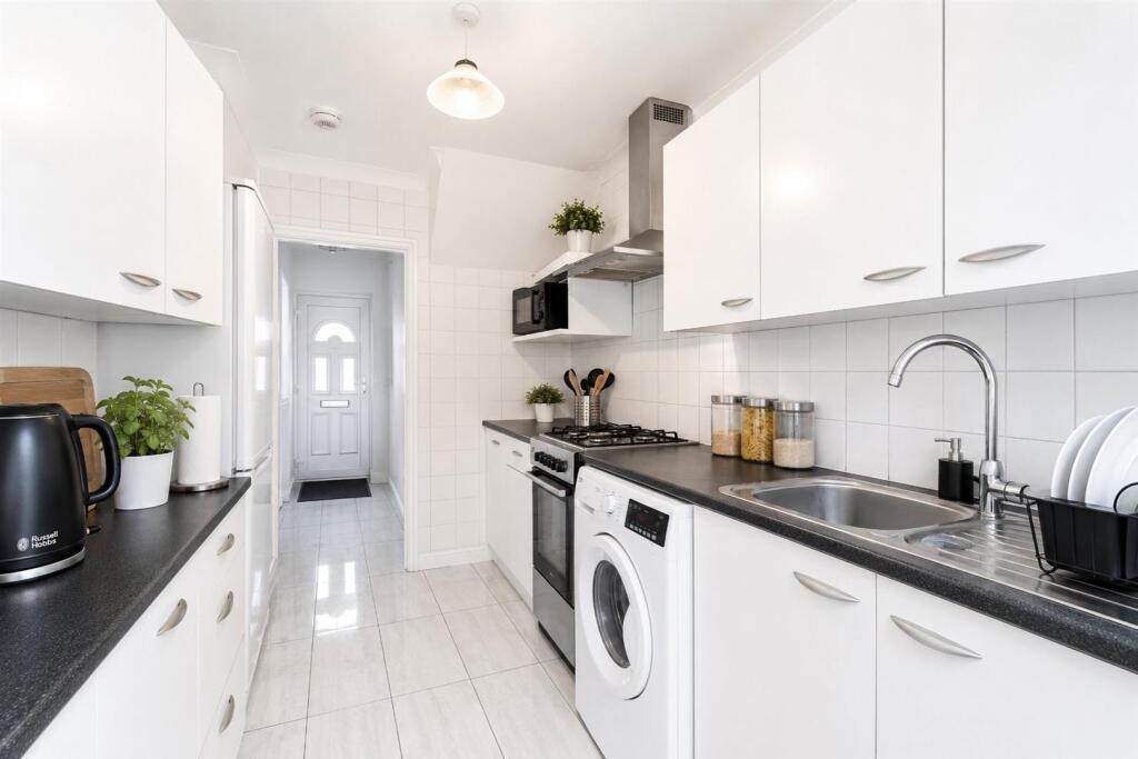 House in Harlow, Hare Street - View 4