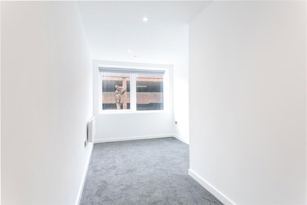 Apartment in Newbury, West Berkshire - More