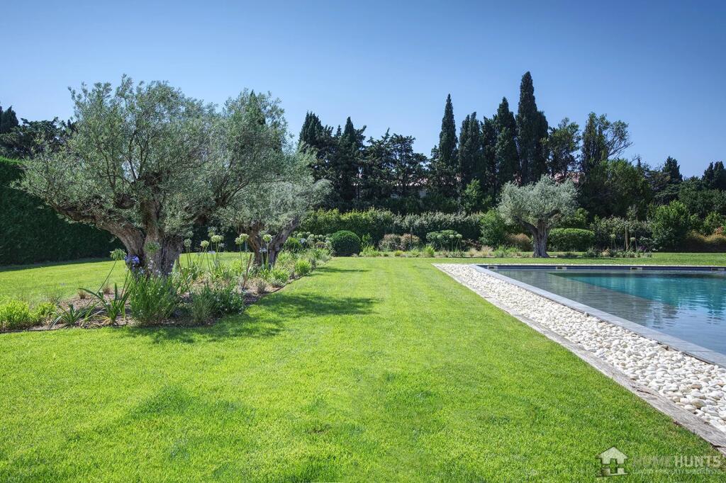 Main image of property: Provence-Alps-Cote d`Azur, Bouches-du-Rhône, Eyguières