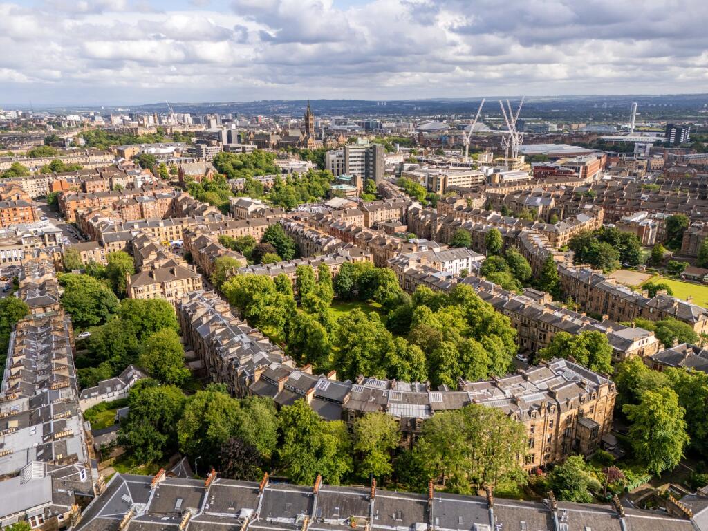 Athole Gardens, Dowanhill, Glasgow photo 4