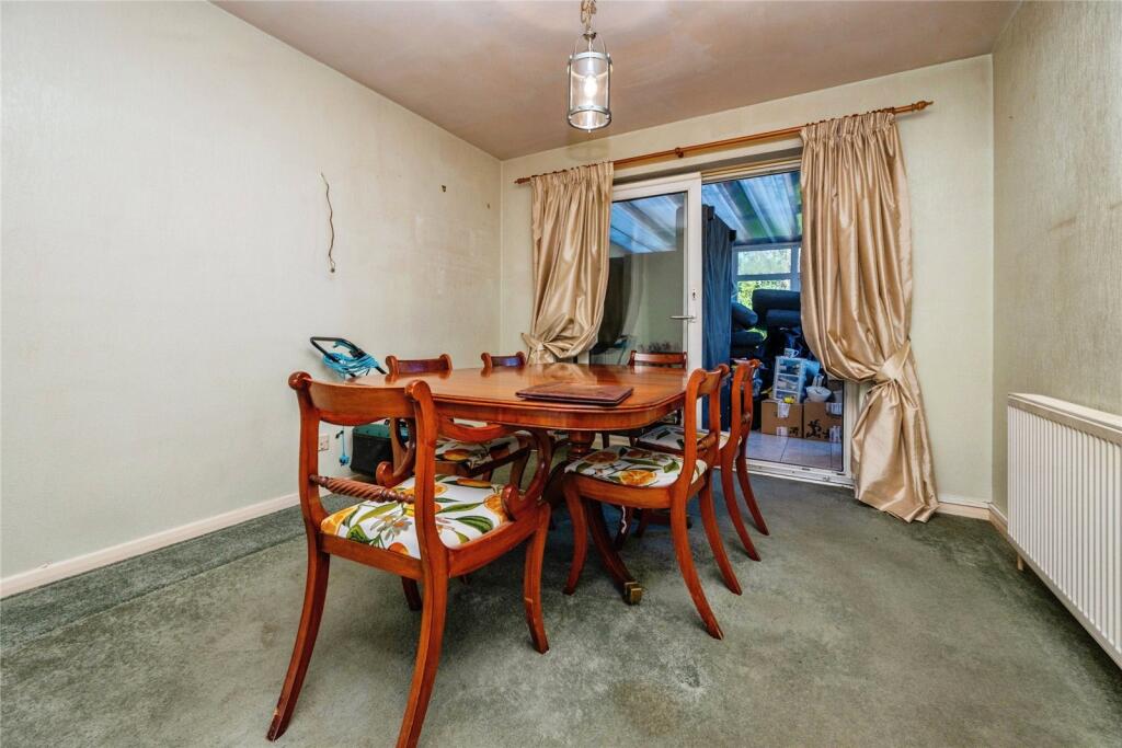 Foxes Way, Warwick, Warwickshire, CV34 photo 4