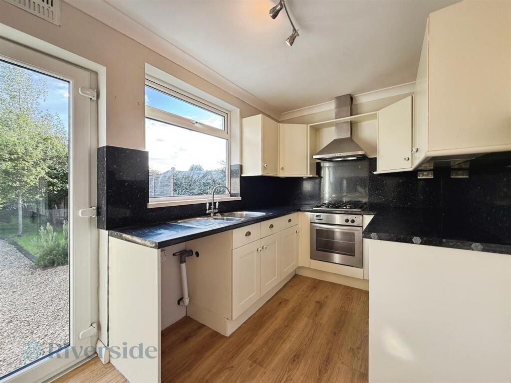 House in Hull - View 4