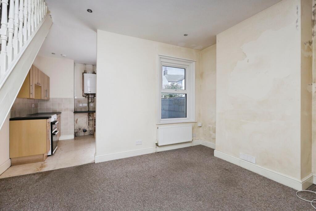 Dursley Road, Eastbourne photo 2