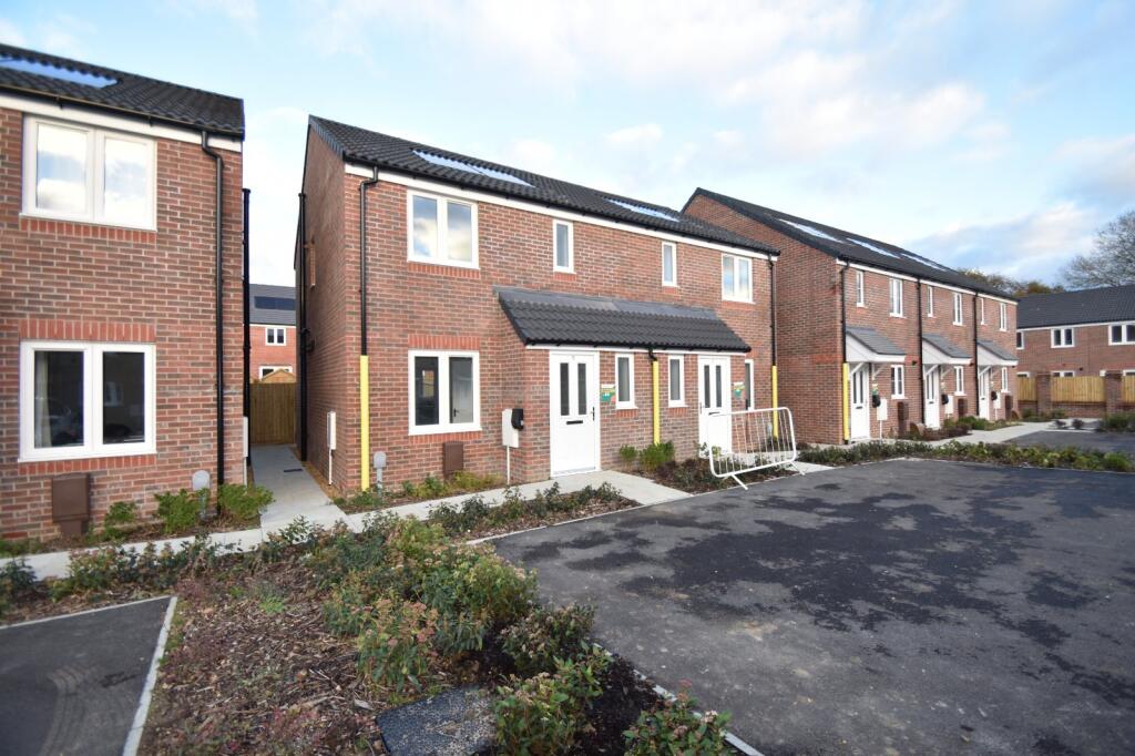 Main image of property: Oakcroft Lane, Stubbington, Fareham, Hampshire, PO14