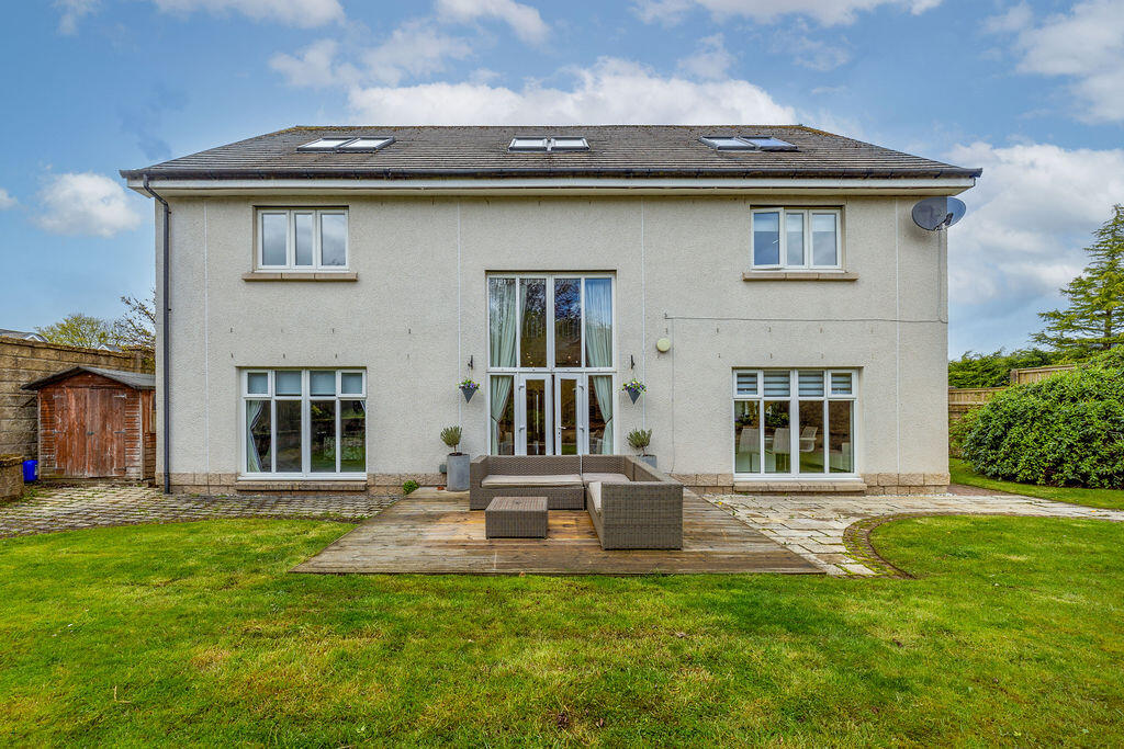 Caol Court, Thorntonhall photo 2