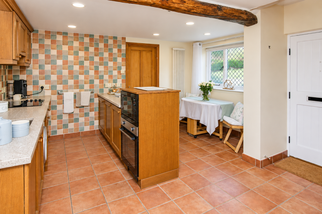 House in Great Budworth, Budworth Heath - View 5