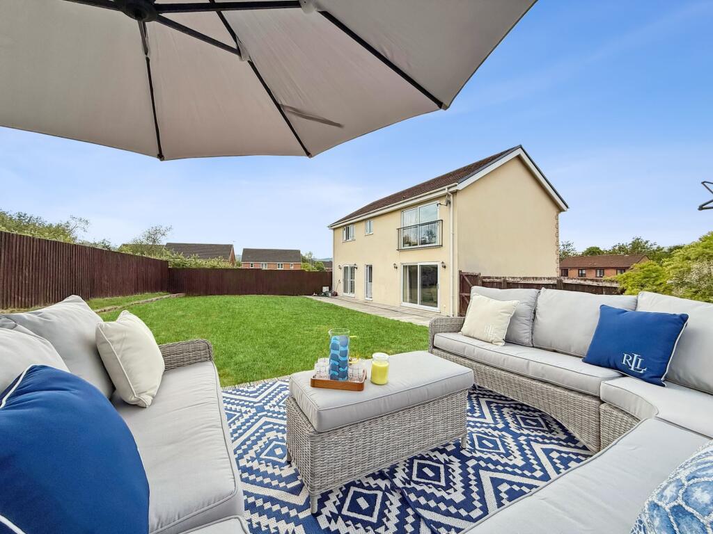 Main image of property: Heol Bro Wen, Caerphilly, CF83