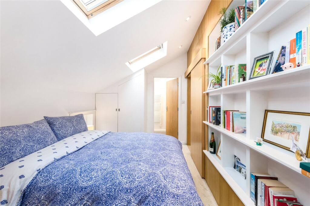 House in London - View 3