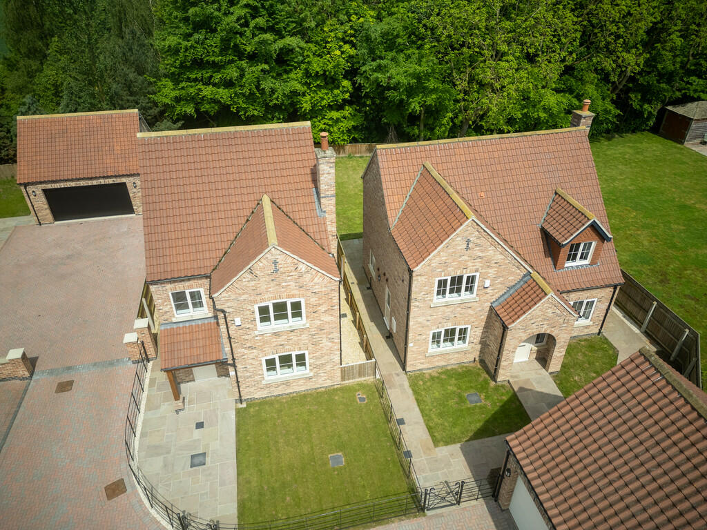 4-bed detached on Plot 11, Hunters Chase, Kilpin, Nr Howden, DN14 7ZB, £450,000