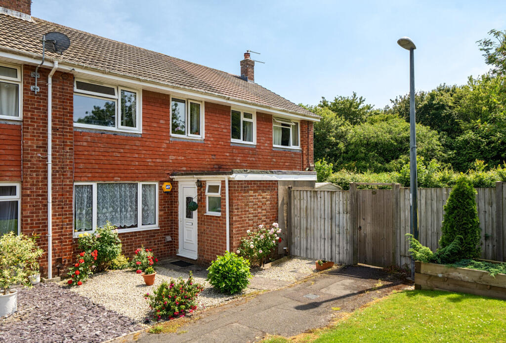 Main image of property: Holly Walk, Keynsham, Bristol, Somerset, BS31