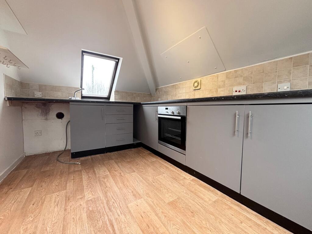 Apartment in Hemel Hempstead - View 4