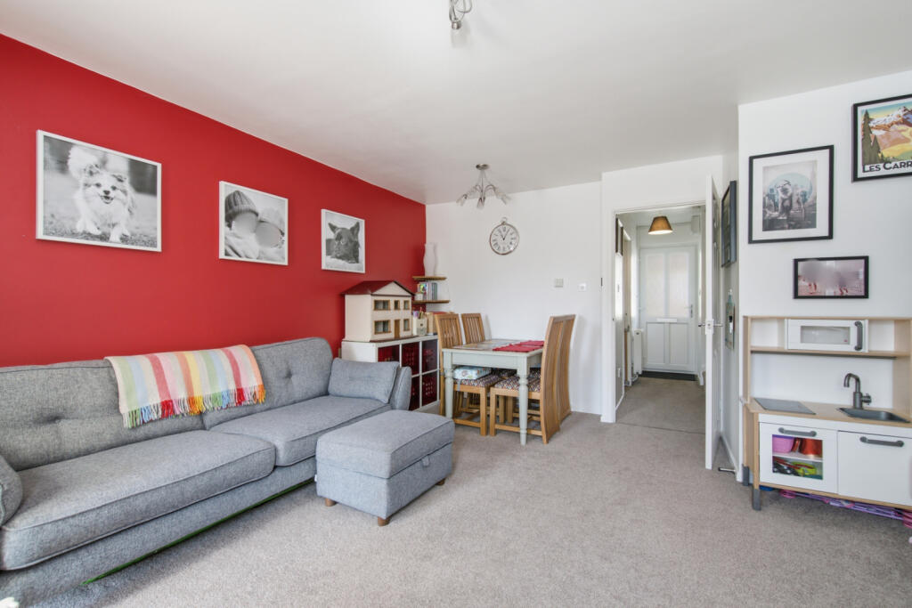 Carnation Drive, Saffron Walden, Essex, CB10 photo 4