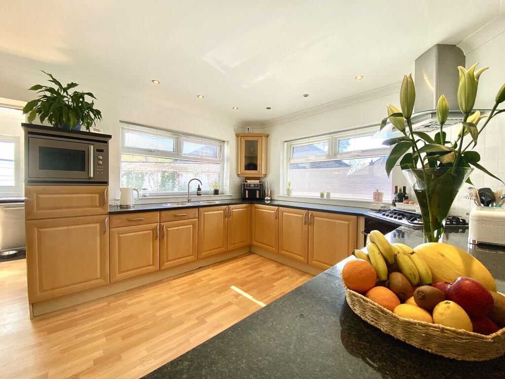 Bridge Close, Cuddington  photo 2