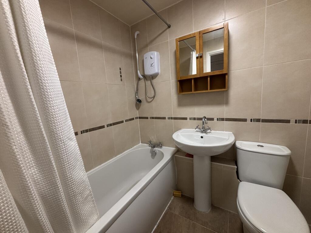 Apartment in Cumbernauld, Greenfaulds - View 5