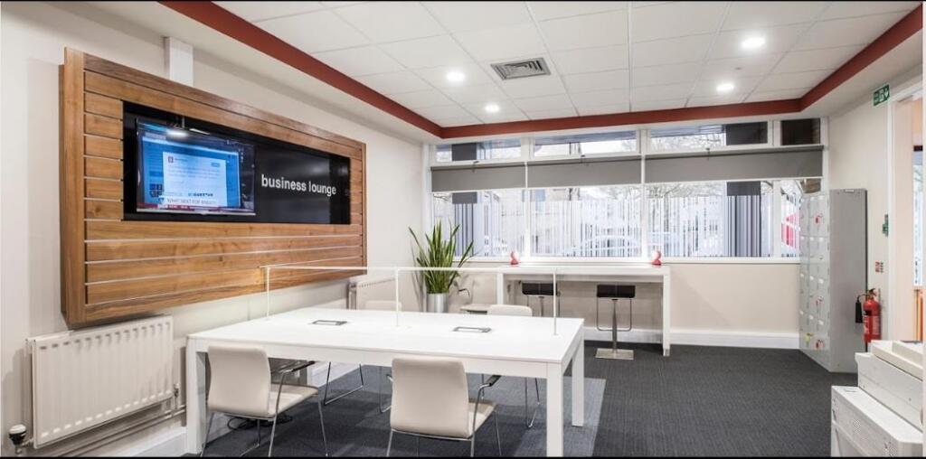 Main image of property: Wellington House, East Road, Cambridge,  CB1 1BH