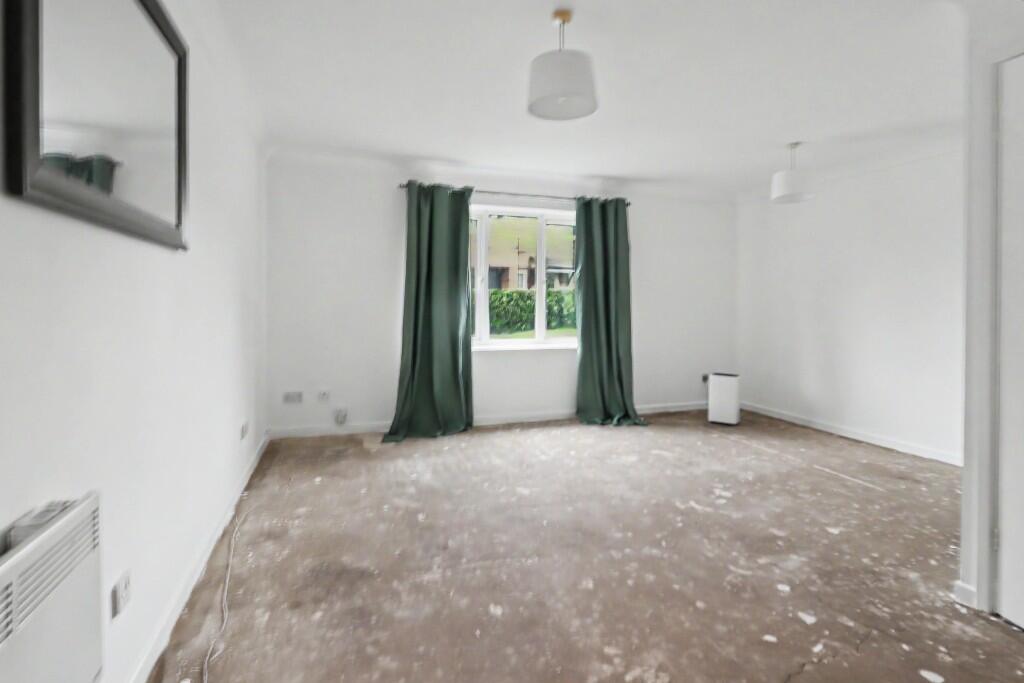 Bradman Way, Stevenage, Hertfordshire, SG1 photo 4