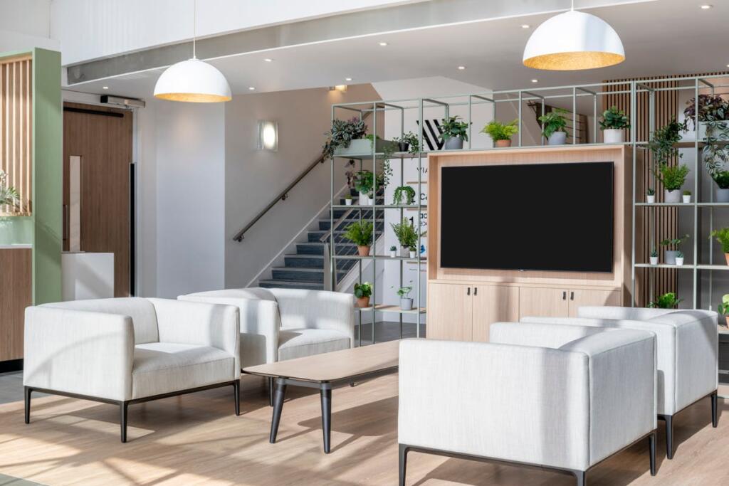 Vibe V3 Office Curator SMALL8.jpg
