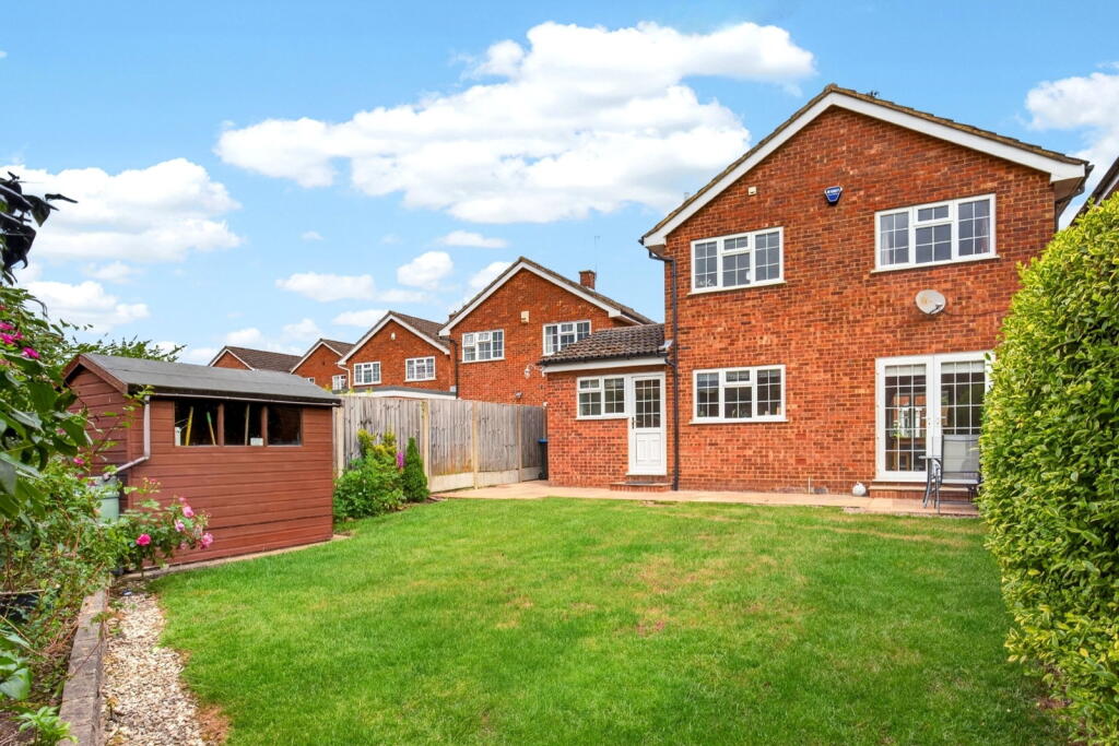Tavistock Close, Woburn Sands, MK17 - View 4