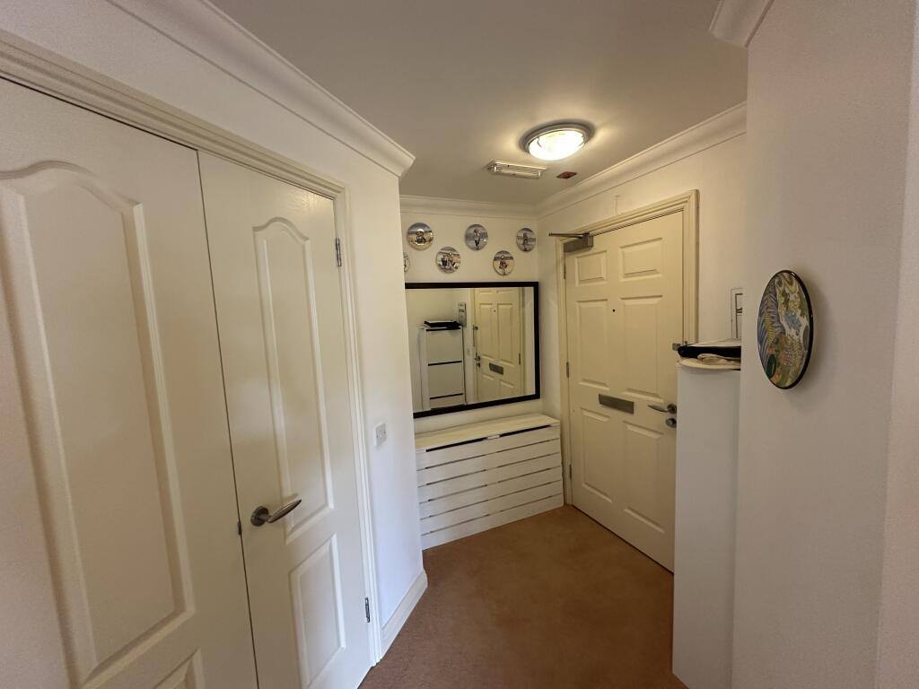 Apartment in Northampton - View 3
