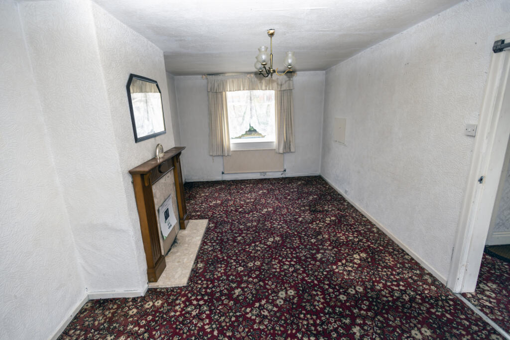 Thackeray Grove, Droylsden, M43 7NB photo 2