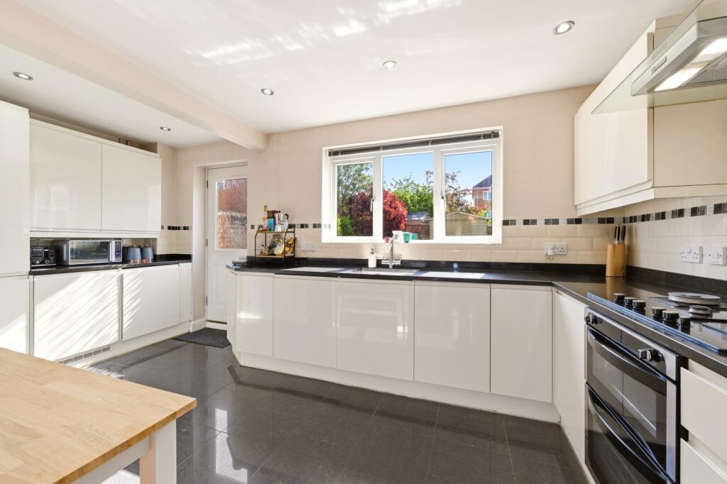 House in Hatfield, Hatfield Garden Village - View 4