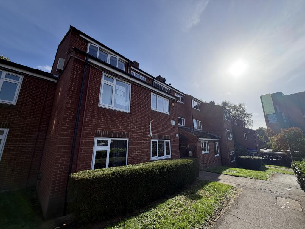 Main image of property: 39 North Sherwood Street, Nottingham, Nottinghamshire NG1 4EZ