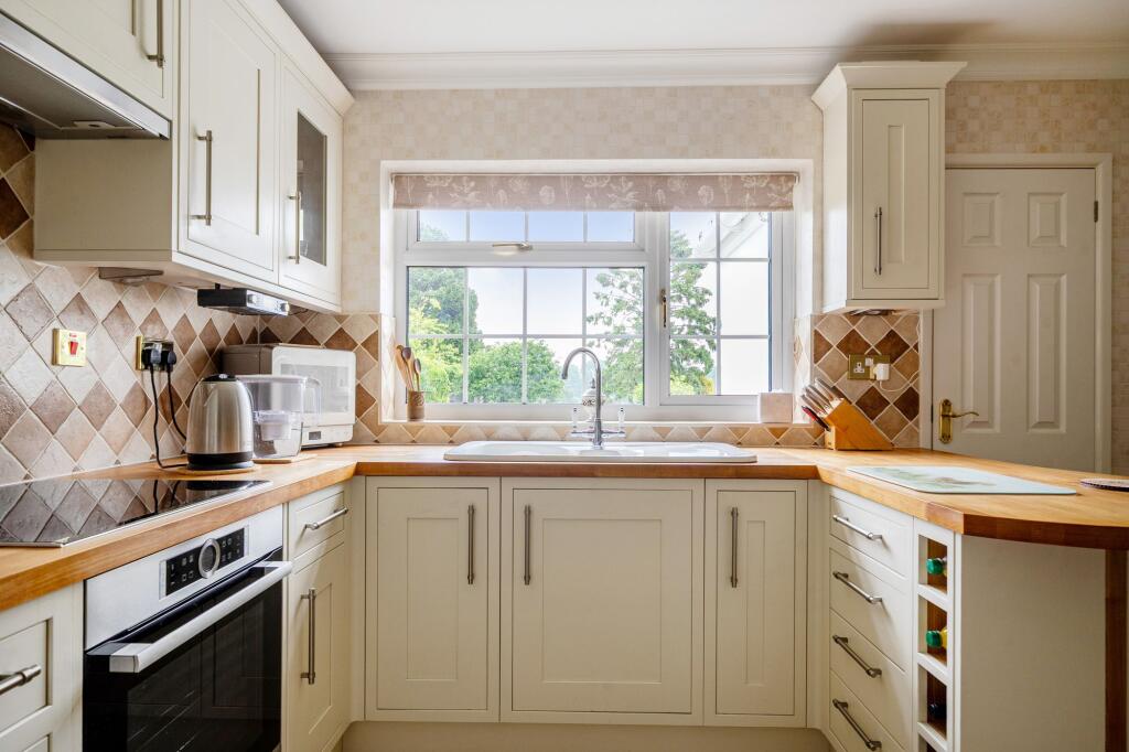 House in Salisbury - View 5