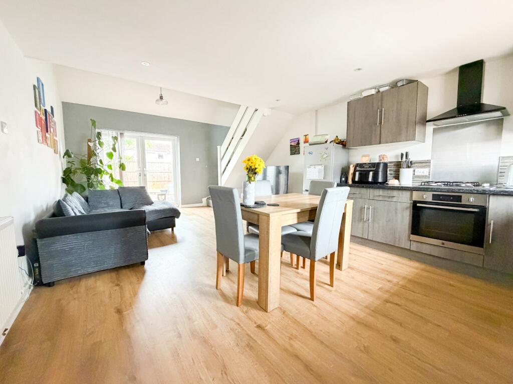 Dewar Close, Burnham-on-Sea, Somerset, TA8 photo 3