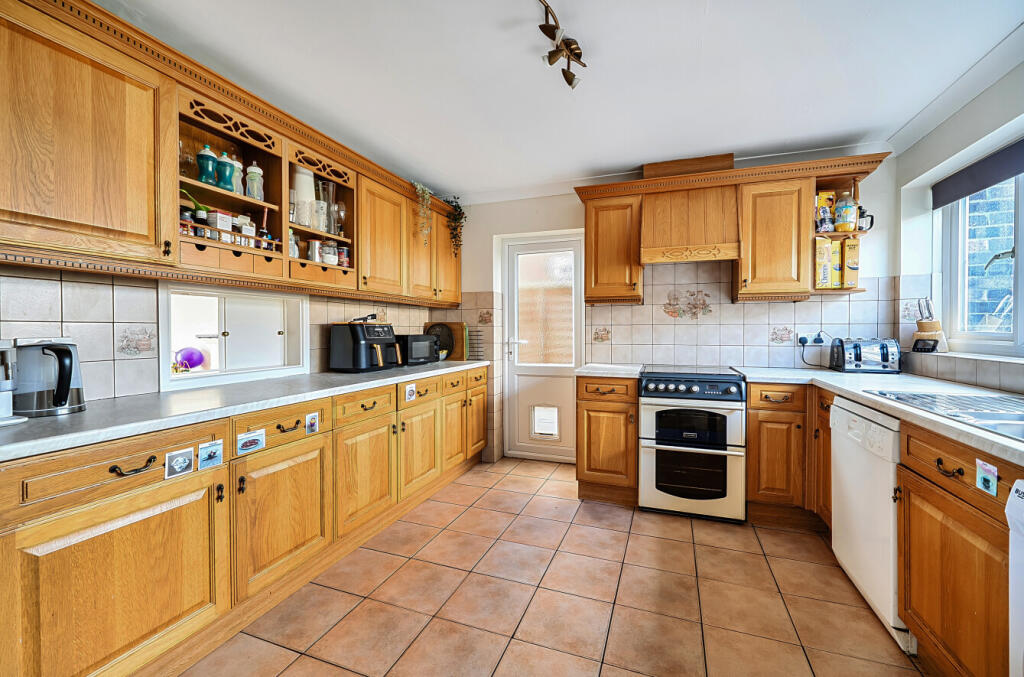House in Guildford - View 4