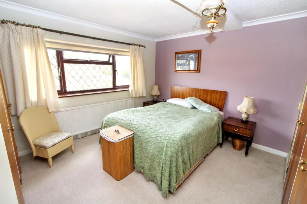 House in Hemel Hempstead, Hazlemere - More