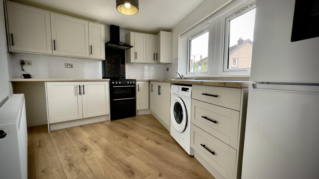 Apartment in Errol, Daleally - View 4