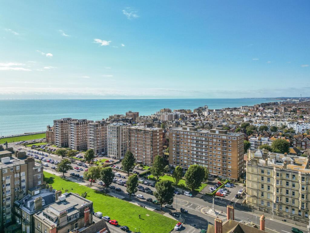 Apartment in Hove, Brighton and Hove - More