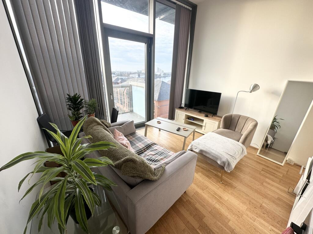 Main image of property: Clippers Quay, Salford, M50