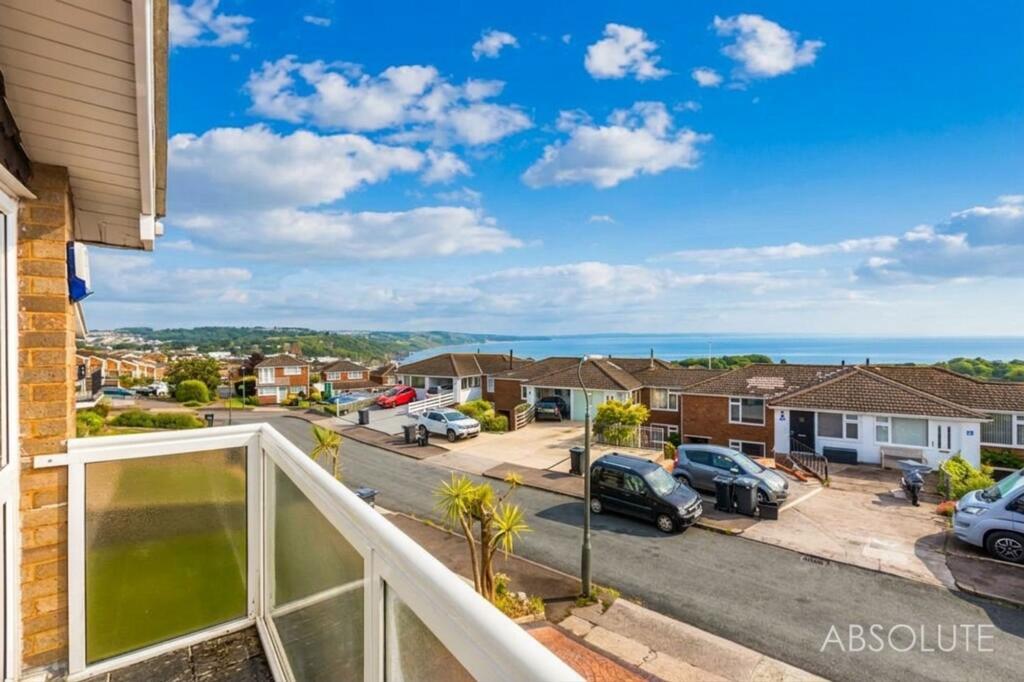 4-bed detached on Redgate Close, Torquay, TQ1, £400,000