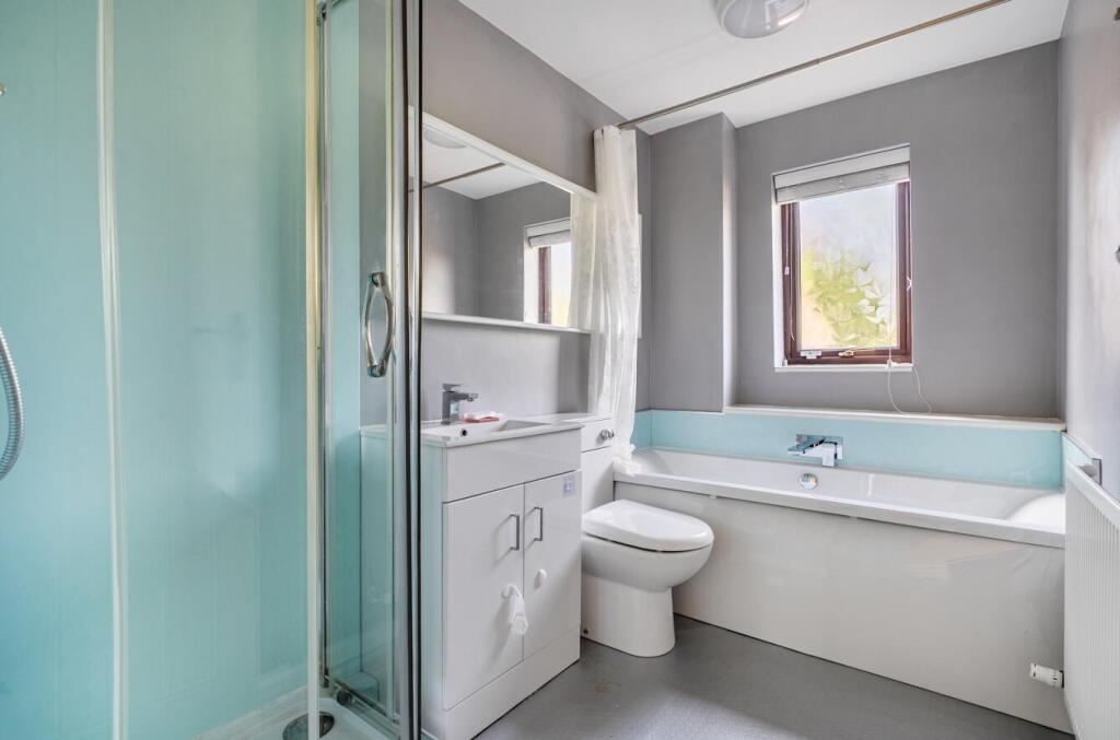 House in Southampton - View 4