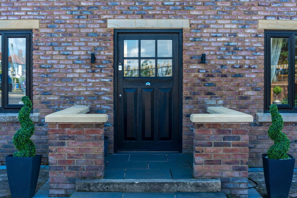 Fleetwood Road, Fleetwood, FY7 8BD photo 3